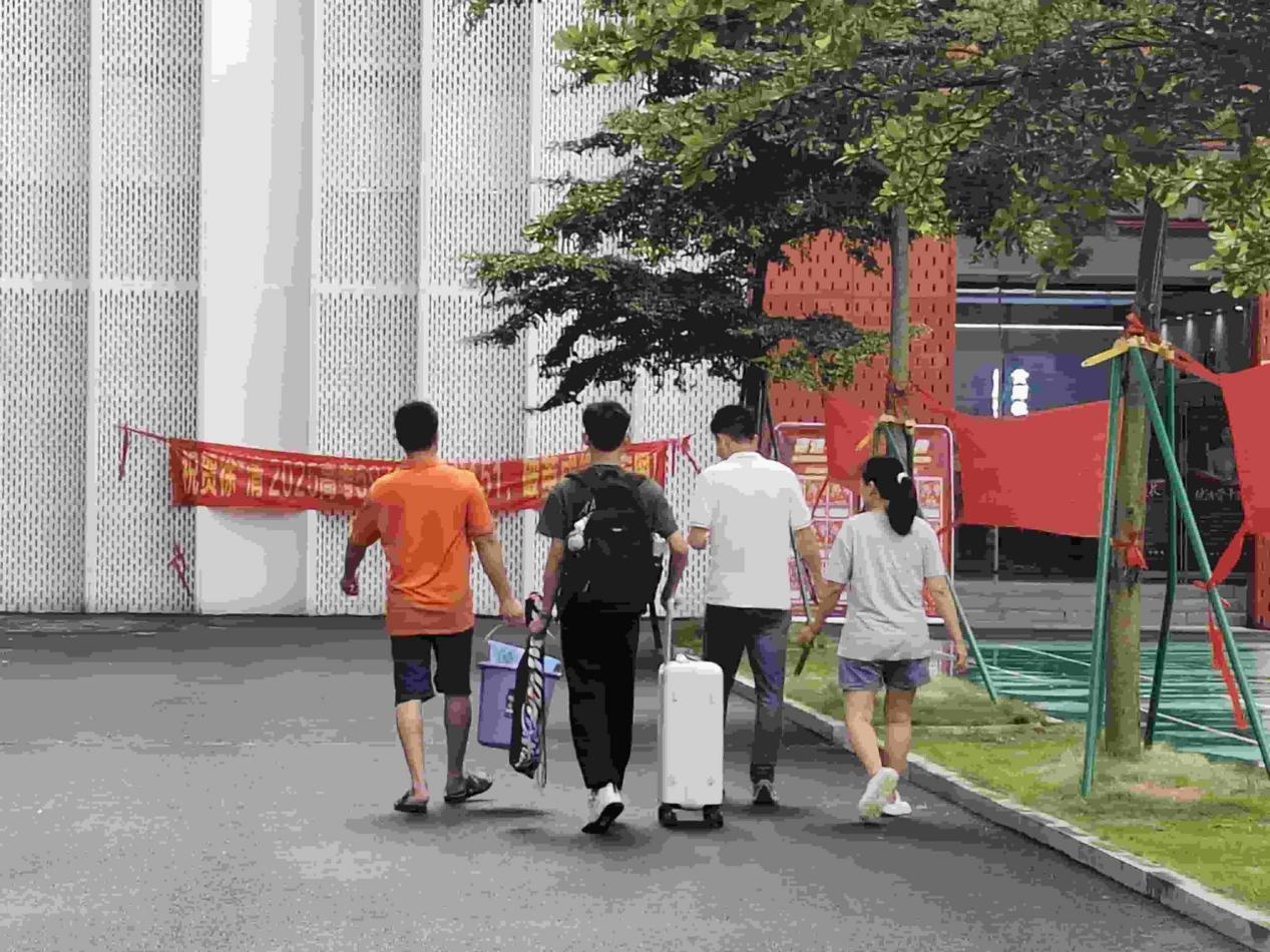 2025082910181792 黄师中高考学校 2025082710232053 scaled