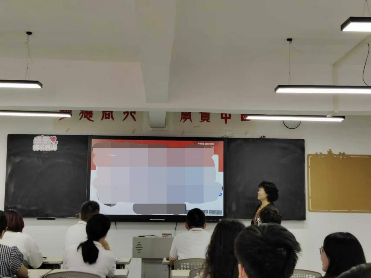 2025082710262095 黄师中高考学校