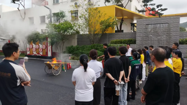 2025120308481087 黄师中高考学校 6