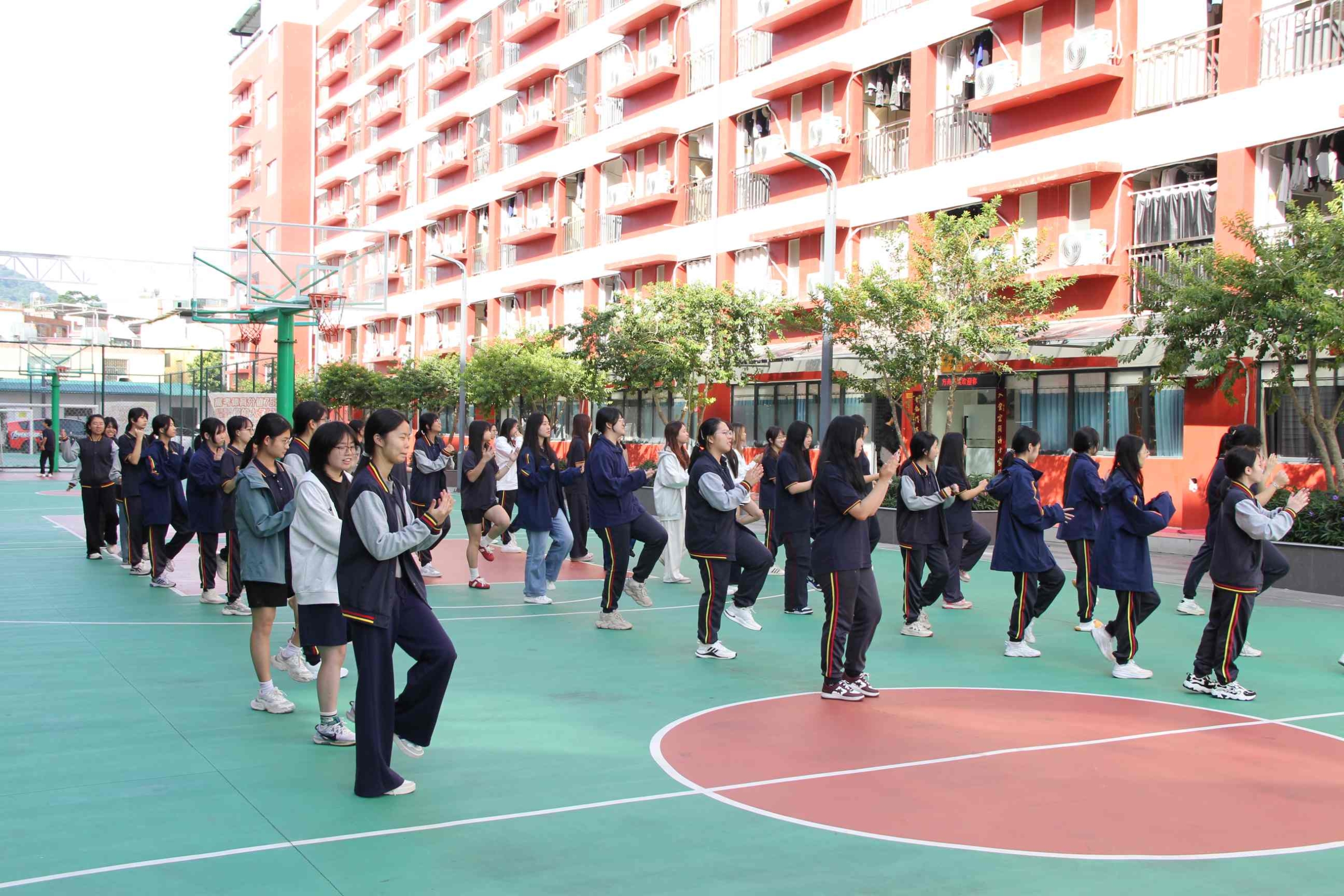2025120309010317 黄师中高考学校 IMG 8492
