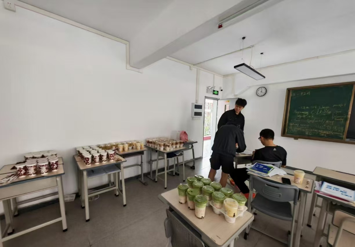 2026043010331240 黄师中高考学校 37e9038a400eb5314a40598dfb376885