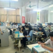 2025041609013853 黄师中高考学校 45db2e05746923fc9f3bc84323e4eb2